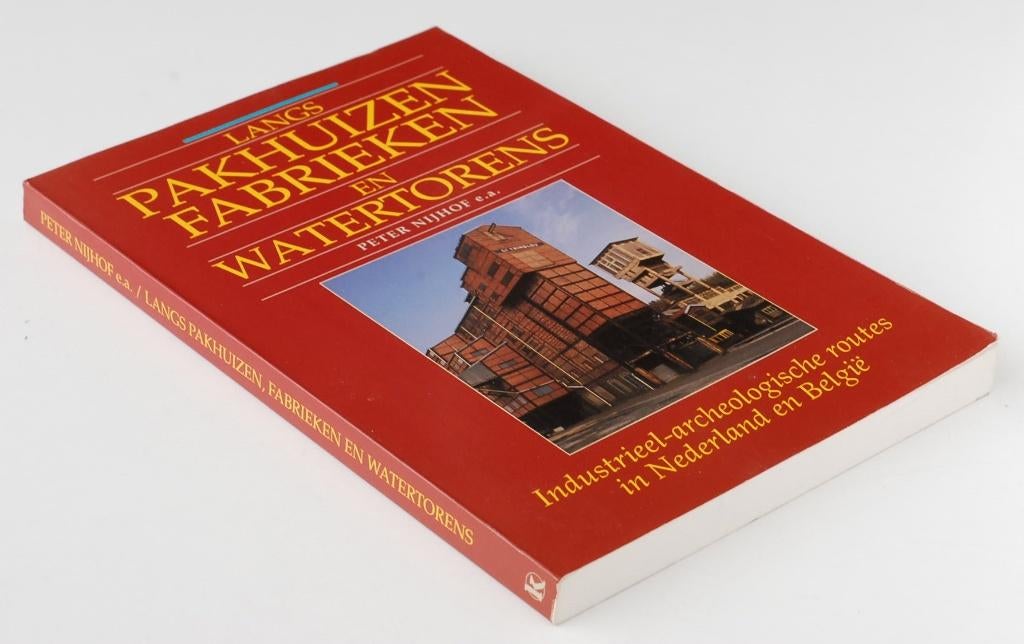 Langs pakhuizen fabrieken en watertorens (1991), Verzenden, 20e eeuw of later, Zo goed als nieuw