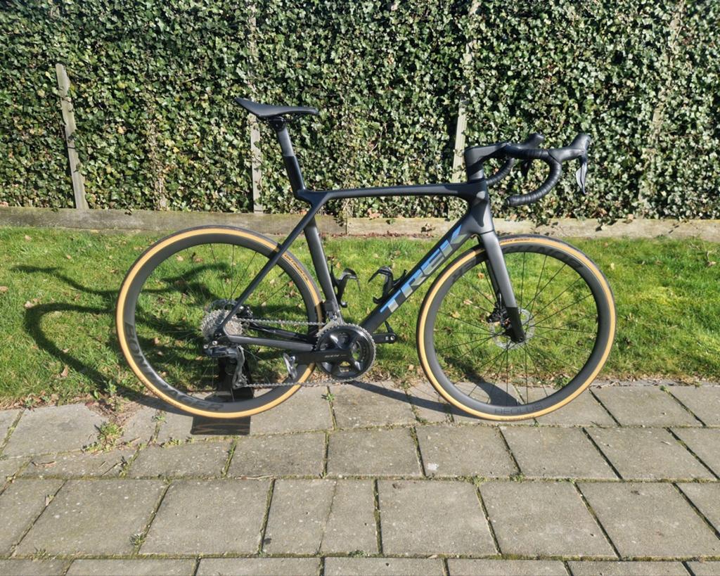 Trek madone gen8 carbon racefiets, Fietsen en Brommers, Fietsen | Racefietsen, Carbon, 57 tot 61 cm, Meer dan 20 versnellingen