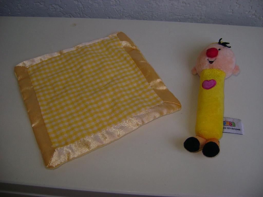 gele velourse bumba kroeldoek en gele bumba knuffel, Kinderen en Baby's, Speelgoed | Knuffels en Pluche, Ophalen of Verzenden