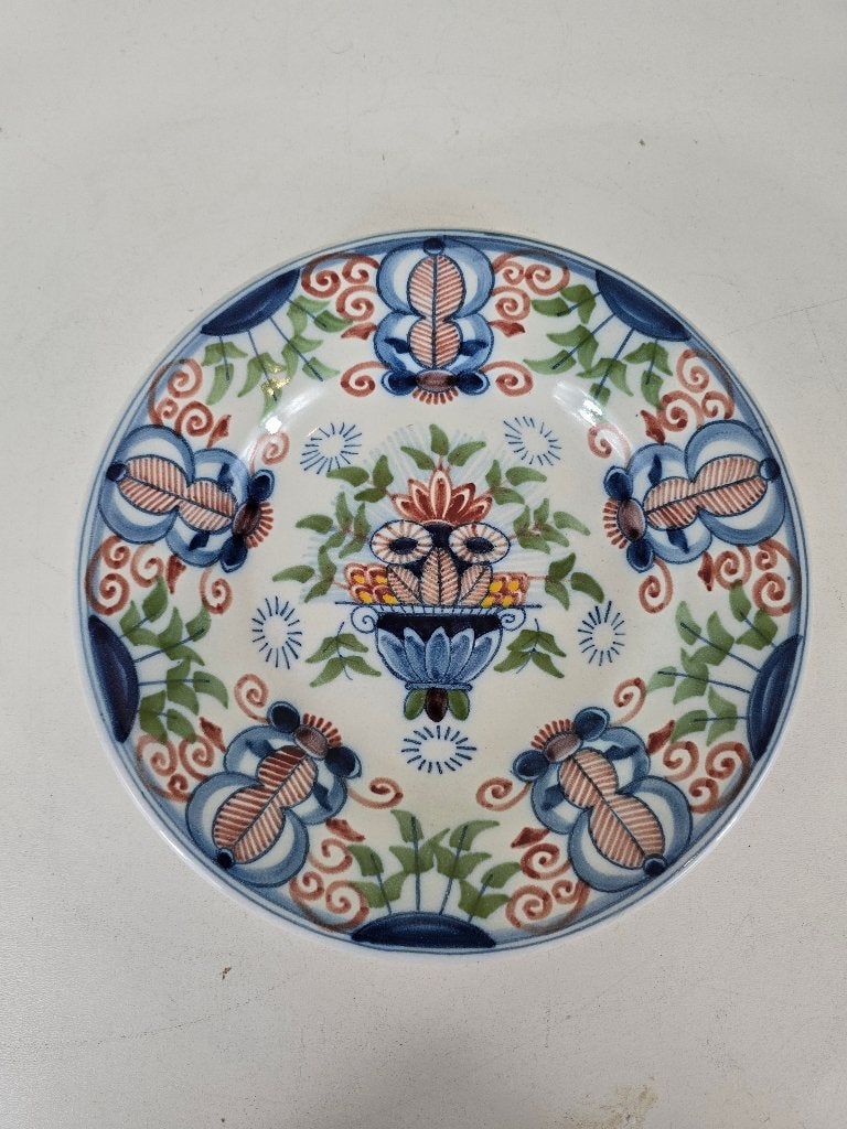 Polychroom bord, aardewerk, Tichelaar Makkum midden 20e eeuw, Antiek en Kunst, Antiek | Keramiek en Aardewerk, Ophalen of Verzenden