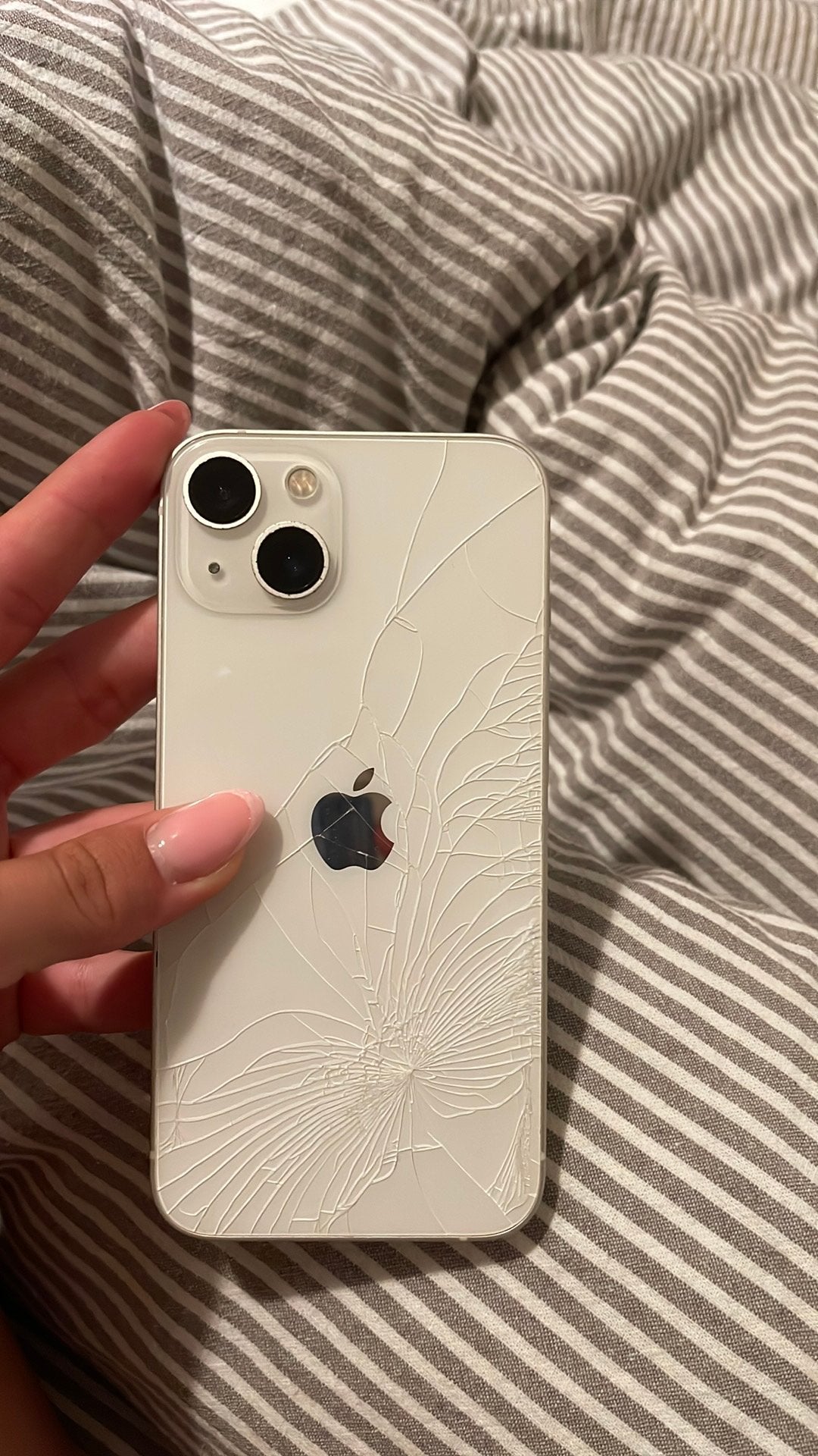Iphone 13 gaat niet meer aan, IPhone 13, Ophalen of Verzenden, Niet werkend, Apple