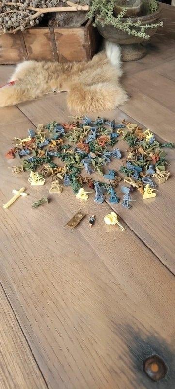 Grote verzameling Vintage Legersoldaatjes - diorama -, Kinderen en Baby's, Speelgoed | Actiefiguren, Ophalen of Verzenden, Zo goed als nieuw