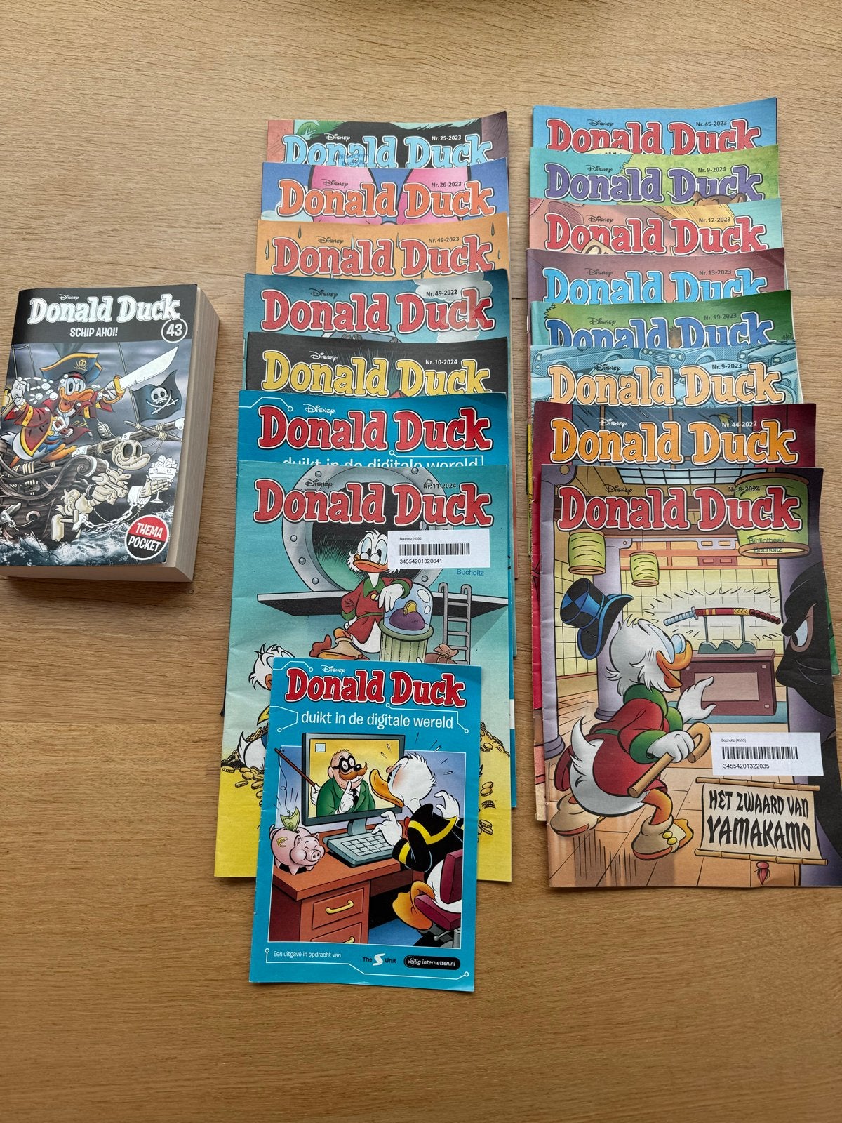 Donald Duck collectie: Pocket en diverse weekbladen, Meerdere stripboeken, Ophalen of Verzenden, Gelezen