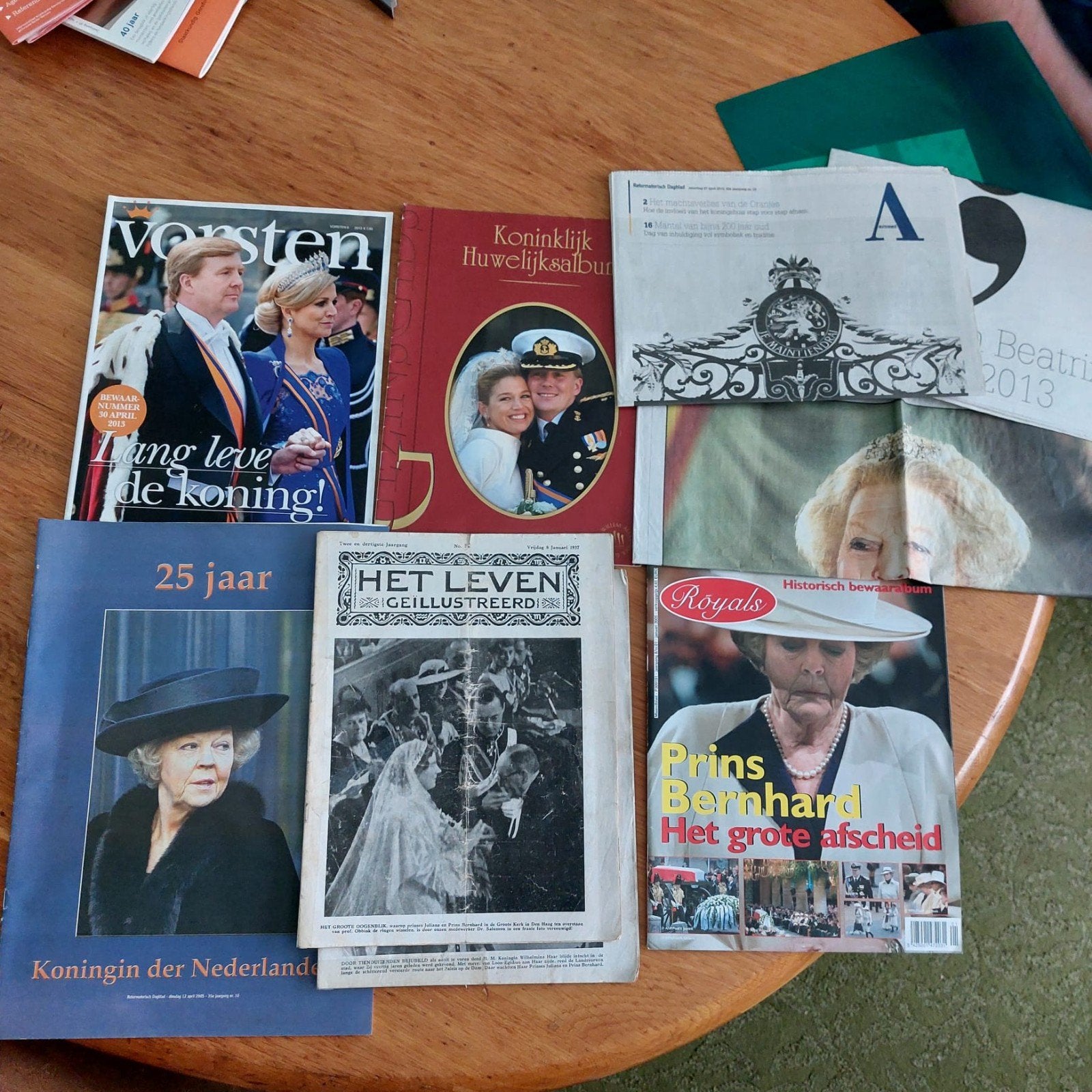Tijdschriften, katernen, wandborden, fotolijsten, Verzamelen, Koninklijk Huis en Royalty, Ophalen of Verzenden, Gebruikt, Nederland