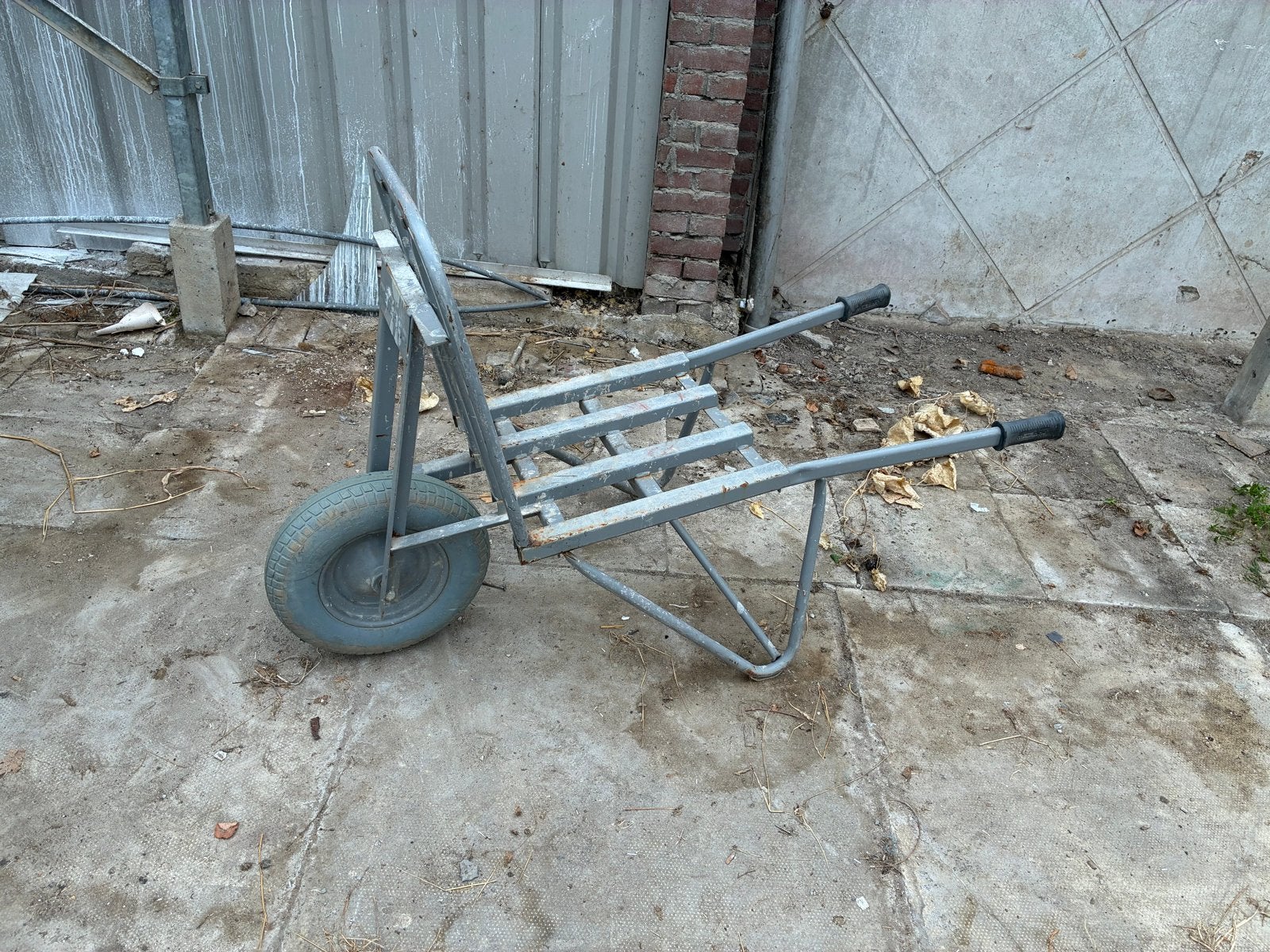 Steenwagen met massieve band - Zeer robuust, Ophalen of Verzenden, Gebruikt, Handmatig, Tweewielig