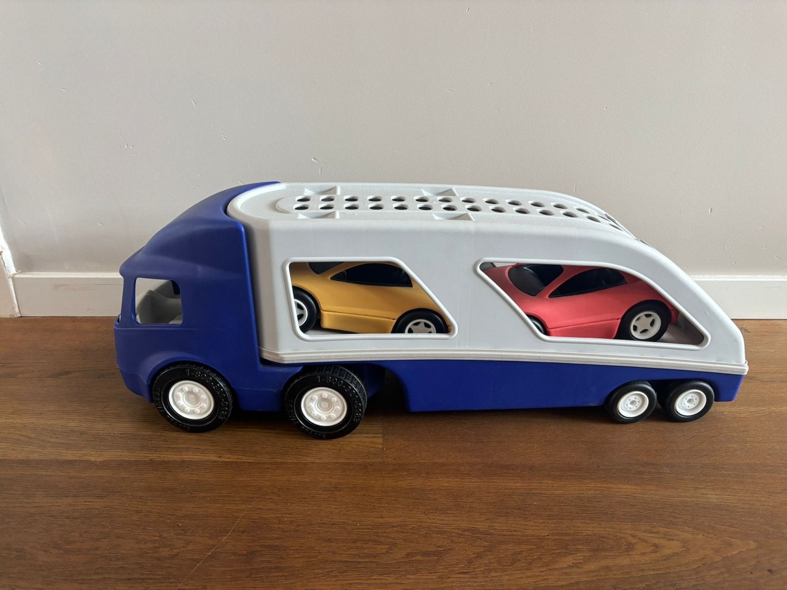 Little Tikes Autotransporter met 2 auto's, Ophalen, Zo goed als nieuw