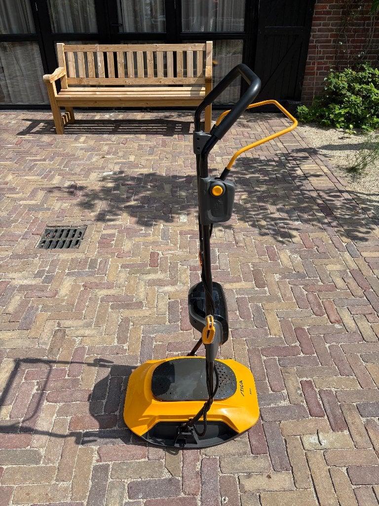 STIGA Aero 132e Accu Zweefmaaier (Incl. accu's + lader), Tuin en Terras, Ophalen, Gebruikt, Stiga, Accu-grasmaaier