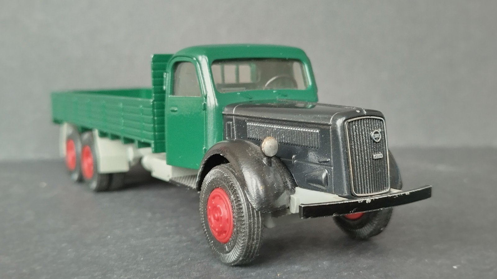 Volvo LV 293 1949 1:43 Conrad Pol, Overige merken, Auto, Ophalen of Verzenden, Zo goed als nieuw