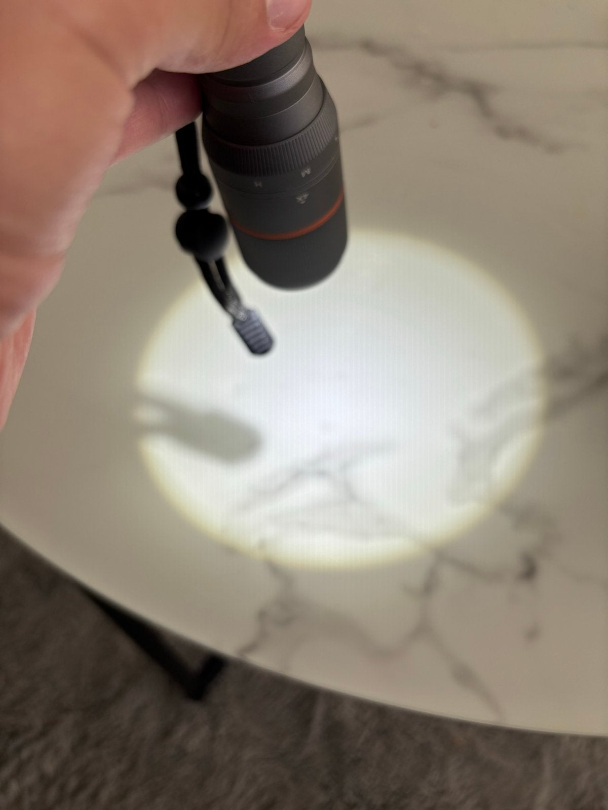 NEBO Zaklamp - Krachtige en Compacte LED Zaklamp, Ophalen, Zo goed als nieuw, Accu