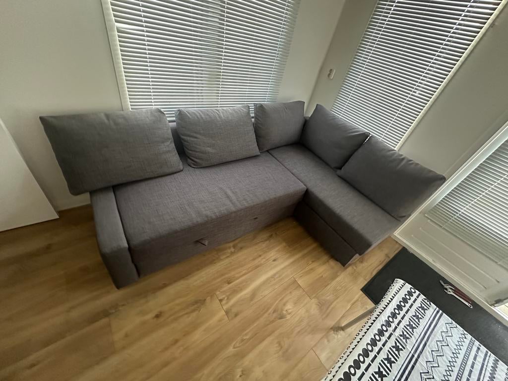 Ikea friheten Grijze hoekbank slaapbank en opbergruimte, Ophalen, Zo goed als nieuw