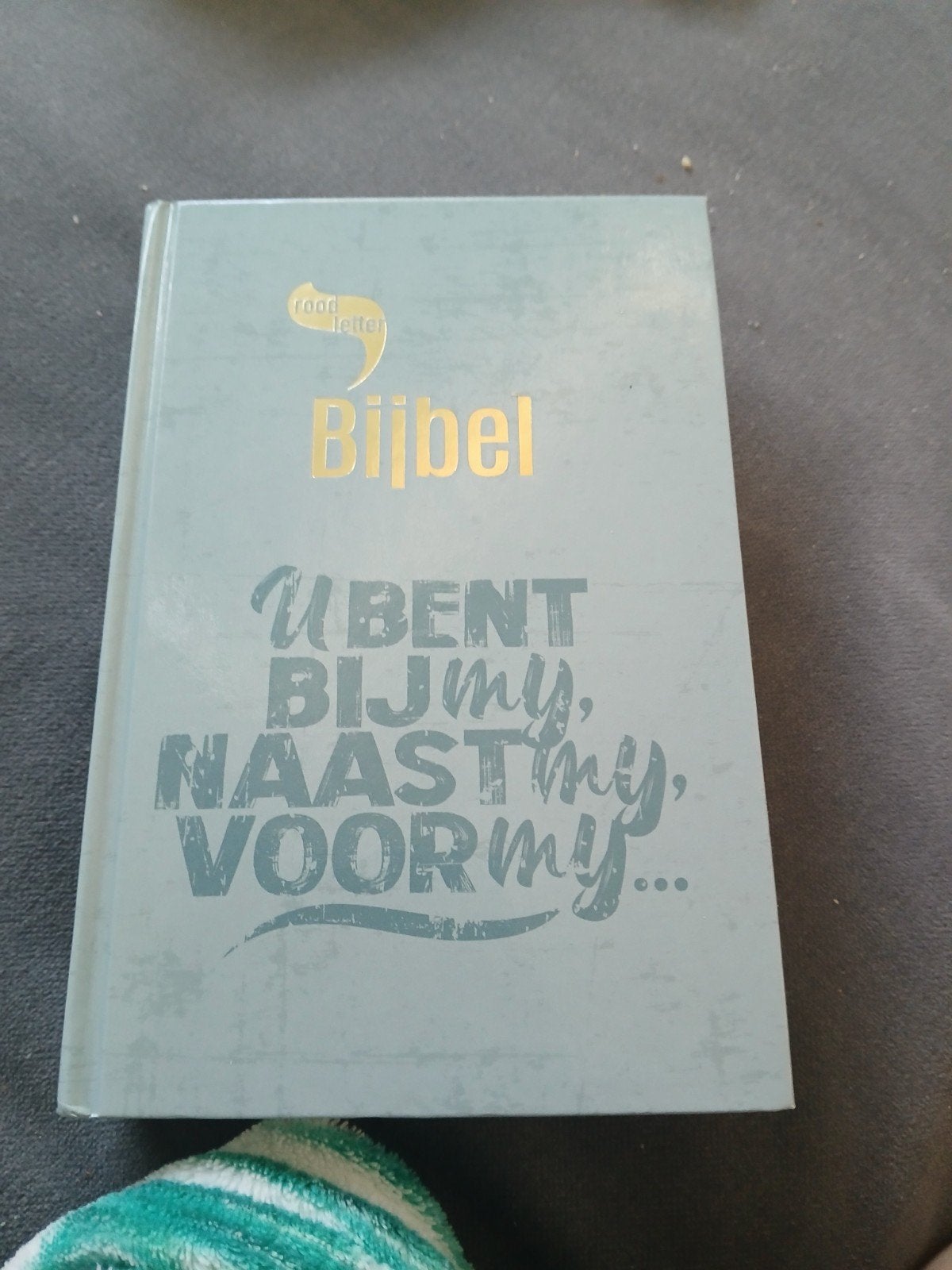 Roodletter Bijbel 'U bent bij mij, naast mij, voor mij', Ophalen of Verzenden, Zo goed als nieuw, Onbekend, Christendom | Katholiek