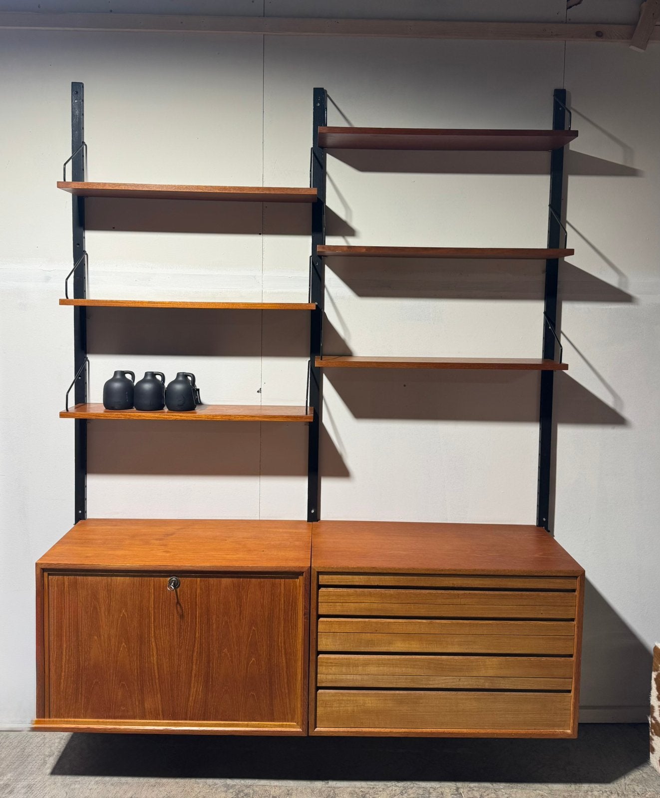 Poul Cadovius by Royal System vintage modulair wandsysteem, Huis en Inrichting, Kasten | Wandmeubels, Gebruikt, Met klep(pen)