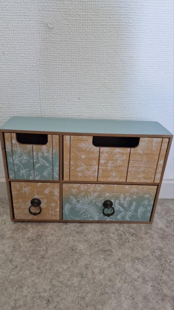 Mooi decoratief ikea ladekastje met vier laden, Huis en Inrichting, Kasten | Ladekasten, Minder dan 50 cm, Ophalen of Verzenden