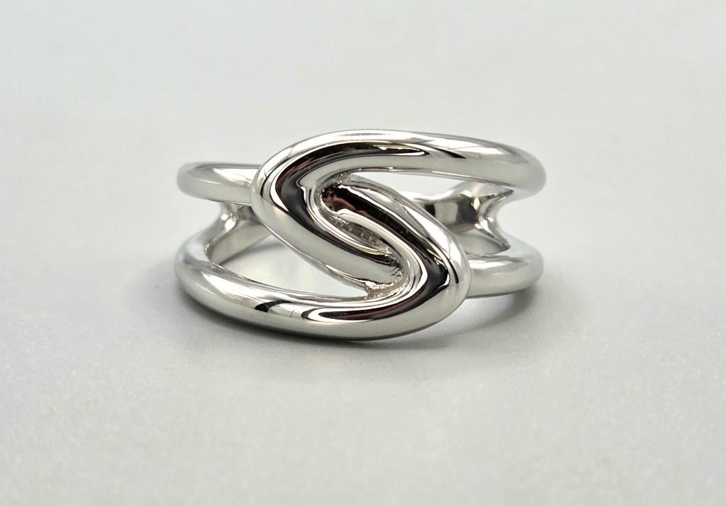 Prachtige v vorm zilveren ring. 2026/276., 18 tot 19, ., Nieuw, Ophalen of Verzenden
