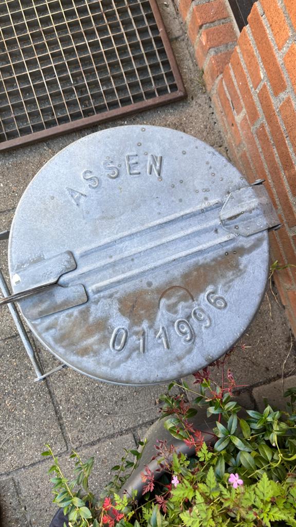 Oud-hollandse buiten vuilnisbak, Ophalen, Gebruikt, 40 liter of meer, Metaal