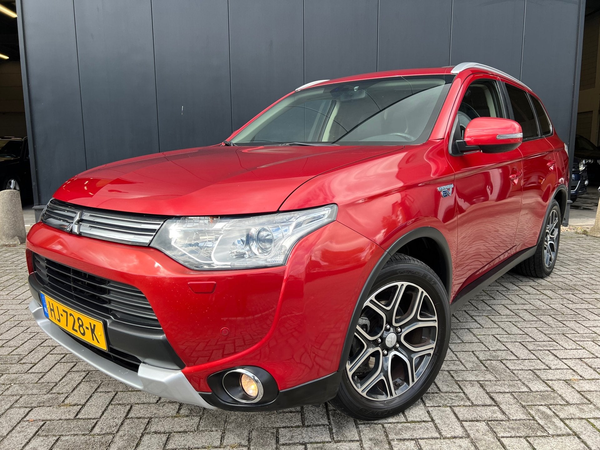 Mitsubishi Outlander 2.0 PHEV Hybrid '15 Leder/Navi/18'Lmv/N, Auto's, 4 cilinders, Vierwielaandrijving, Hybride Elektrisch/Benzine
