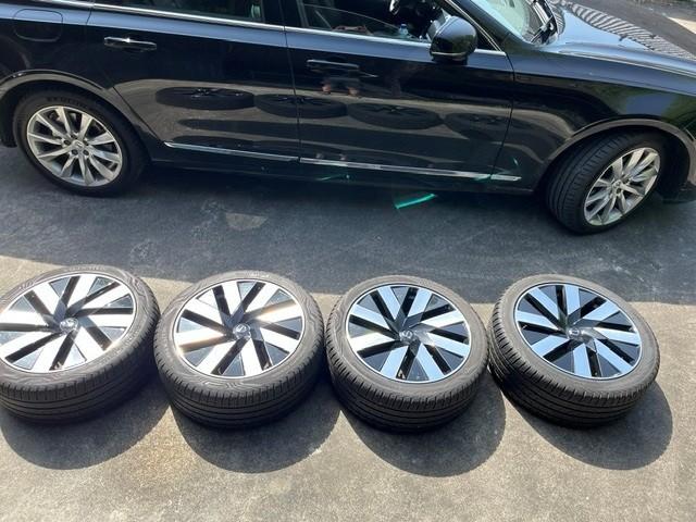 Wielenset Volvo V90 255/40 R19, Gebruikt, 255 mm, Banden en Velgen, All Season