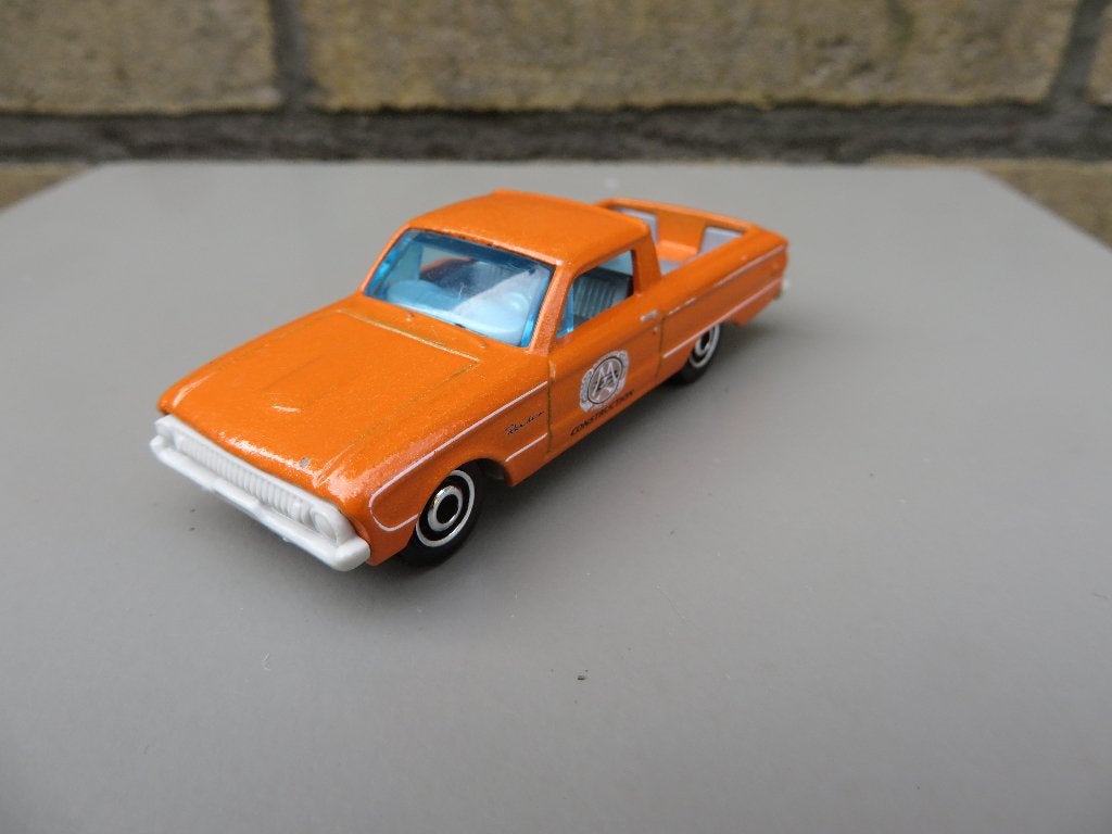 Matchbox Ford Falcon Ranchero oranje, Ophalen of Verzenden, Zo goed als nieuw, Auto