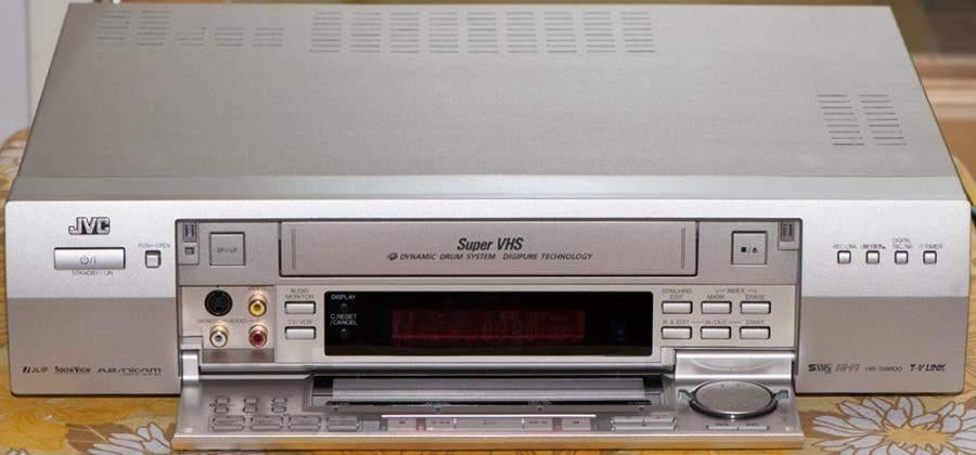Gezocht: s-vhs speler, Super VHS, videobanden, Ophalen of Verzenden, Gebruikt, VHS-speler of -recorder