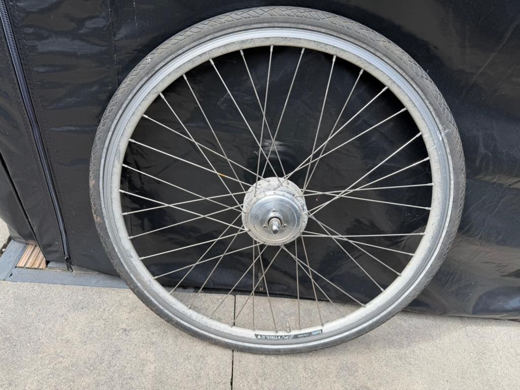Stella Voorwiel 28 inch met 250W motor - nette staat, Ophalen of Verzenden, Gebruikt, Elektrische fiets, Wiel