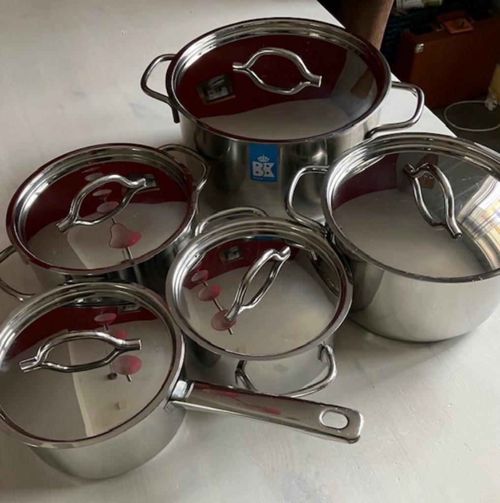 BK Pannenset RVS met deksels, Huis en Inrichting, Keuken | Potten en Pannen, Inductieplaat, Pannenset, Ophalen of Verzenden, Zo goed als nieuw