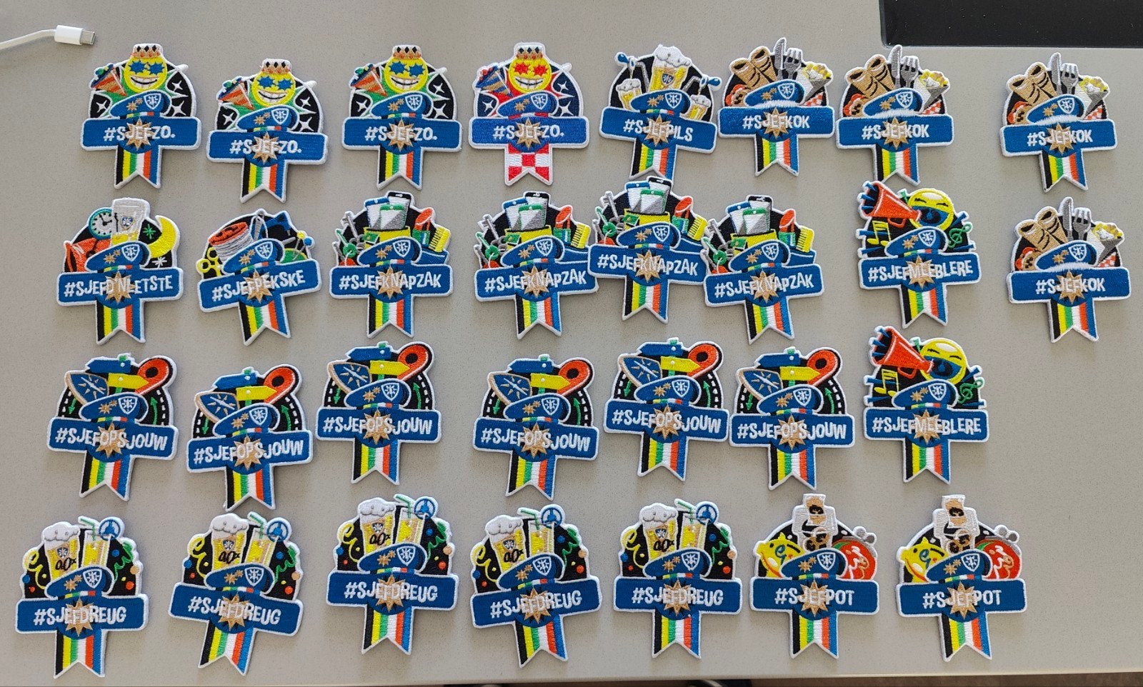 Bavaria Carnaval Emblemen - Diverse Ontwerpen, Ophalen of Verzenden, Nieuw, Feestartikel, Carnaval
