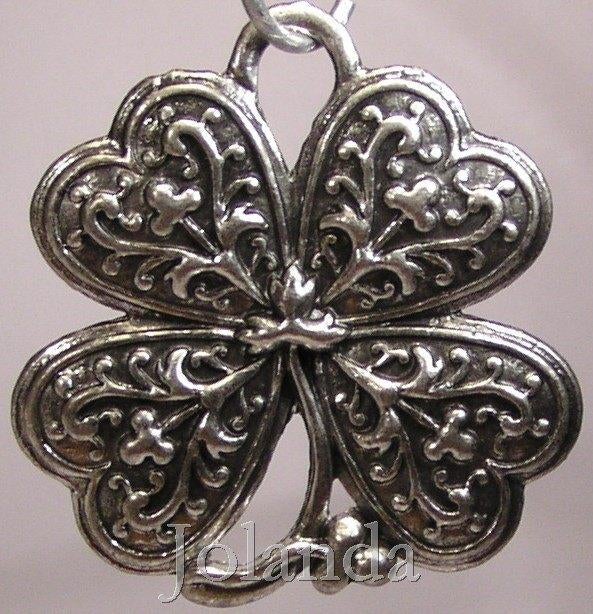 1147 Mooie Metalen Tibetaanse Klaver Vier Hanger, Ophalen of Verzenden, Nieuw, Hanger