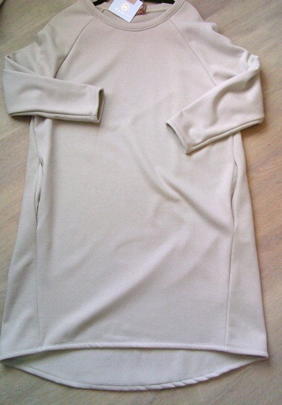 MOOIJ Sweater dress NIEUWE beige jurk  L/XL sweat dress, Kleding | Dames, Verzenden, Mooij, Beige, Maat 42/44 (L)