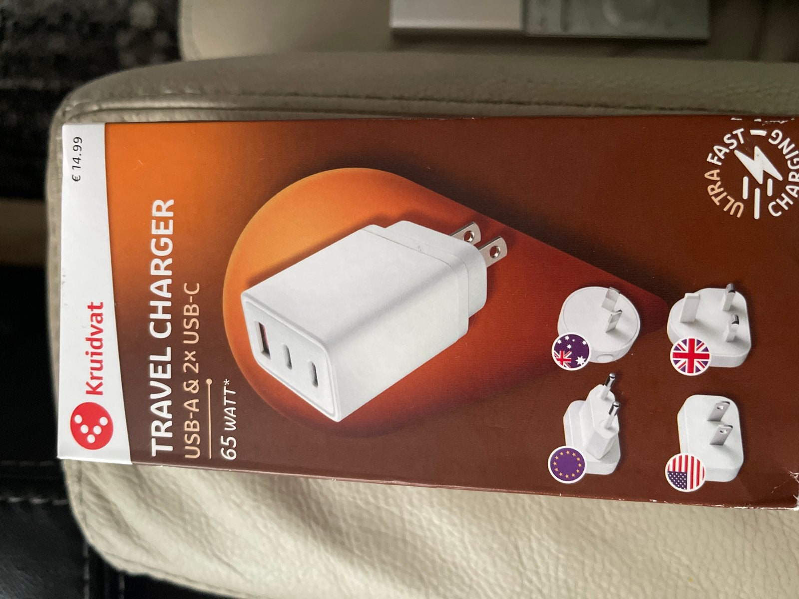 Kruidvat USB Reislader 65W met Universele Adapters, Universeel, Adapter, Nieuw, Ophalen of Verzenden