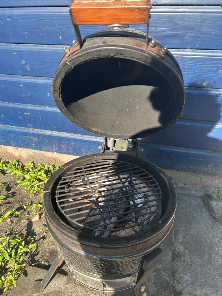 Black Bastard Classic Compact Oud Model Kamado BBQ, Ophalen, Gebruikt