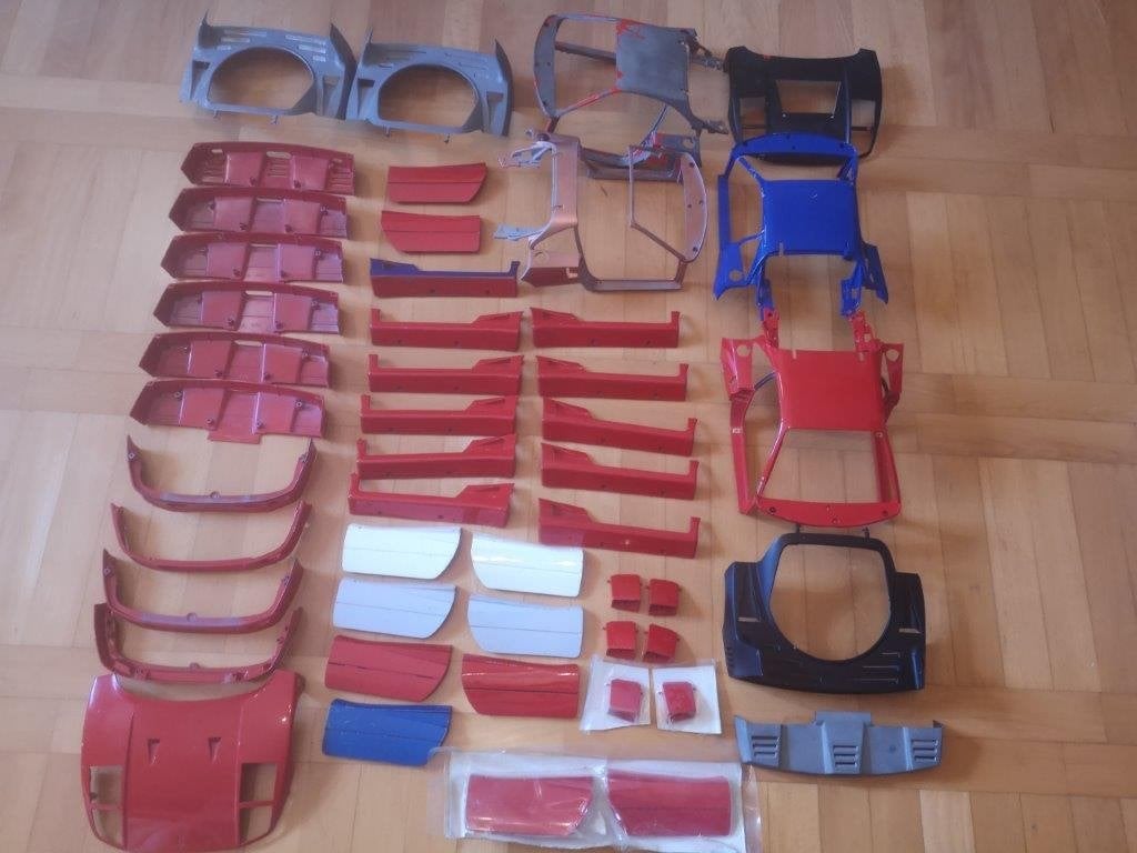 Metalen delen F40 en Testarossa Pocher 1/8 verschillende stu, Ophalen of Verzenden, Zo goed als nieuw, 1:5 t/m 1:8, Auto