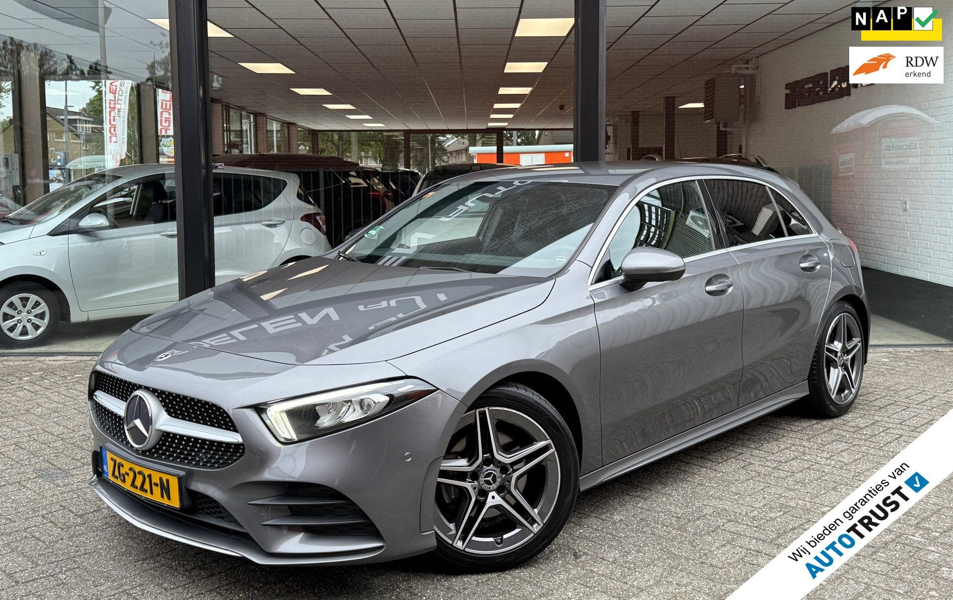 Mercedes-Benz A-klasse A 200 AMG 1e EIG | CARPLAY | CAMERA |