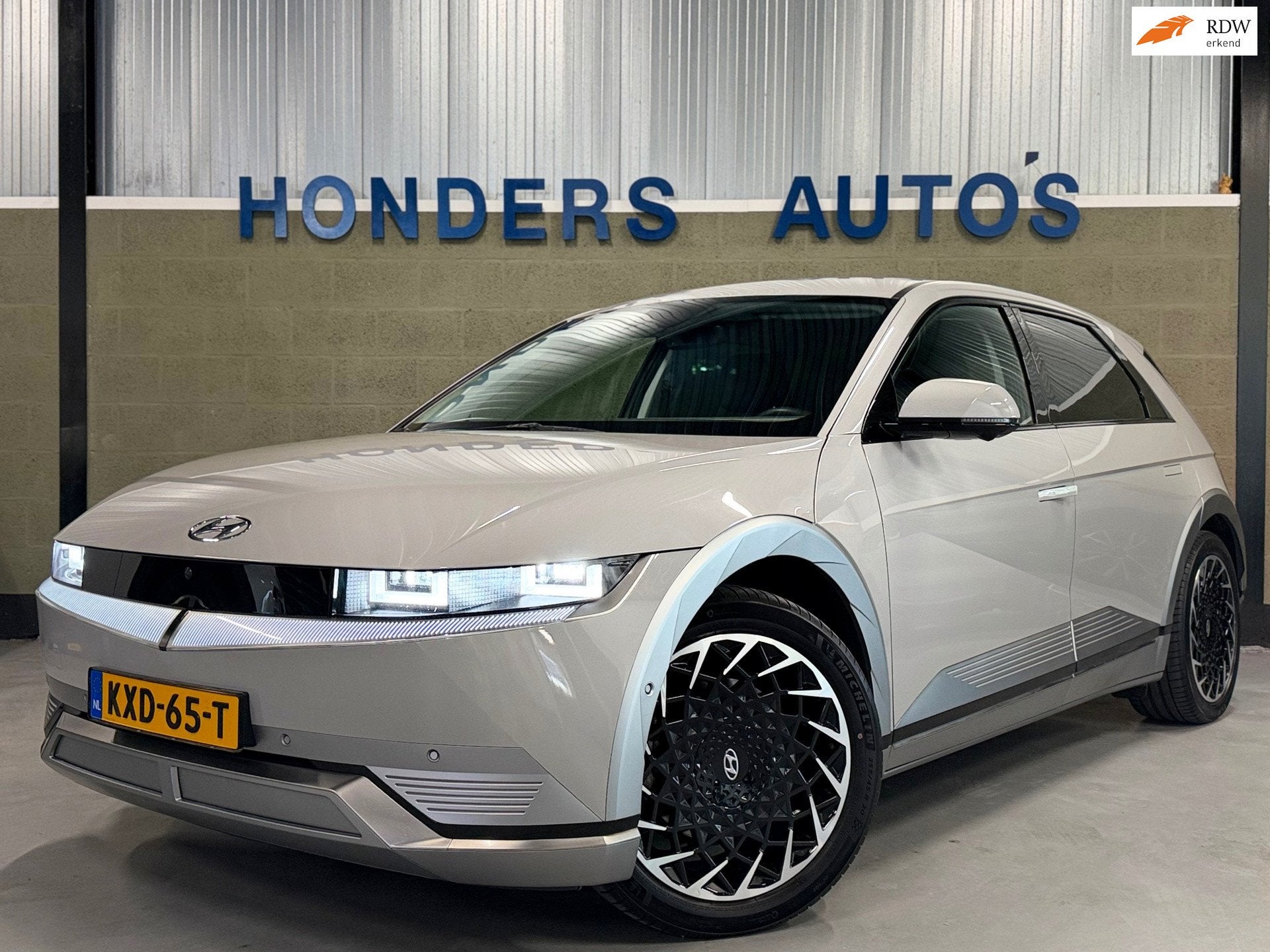 Hyundai IONIQ 5 Lounge AWD 77.4 kWh SOH 100%| TREKHAAK | HEA, Auto's, Automaat, Gebruikt, Zwart, 2020 kg