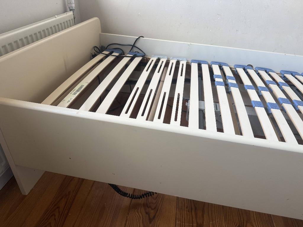 1 persoons elektrisch bed, Huis en Inrichting, Slaapkamer | Bedden, Ophalen, 90 cm, Eenpersoons, Wit