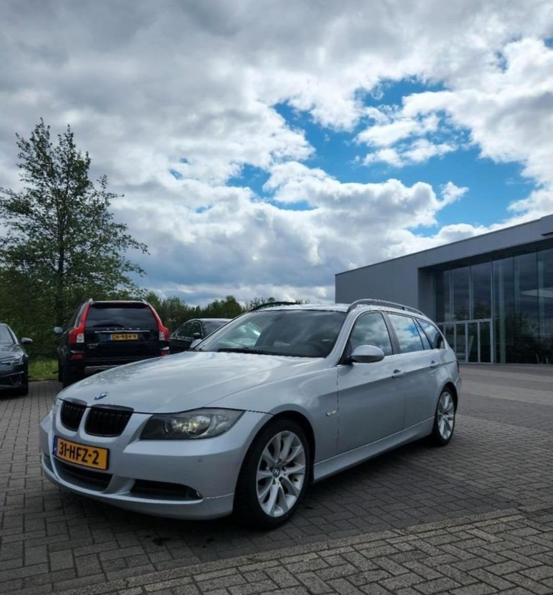 BMW 3-Serie 2.5 I 325 Touring AUT 2006 Grijs, Automaat, Achterwielaandrijving, 2497 cc, Stationwagon