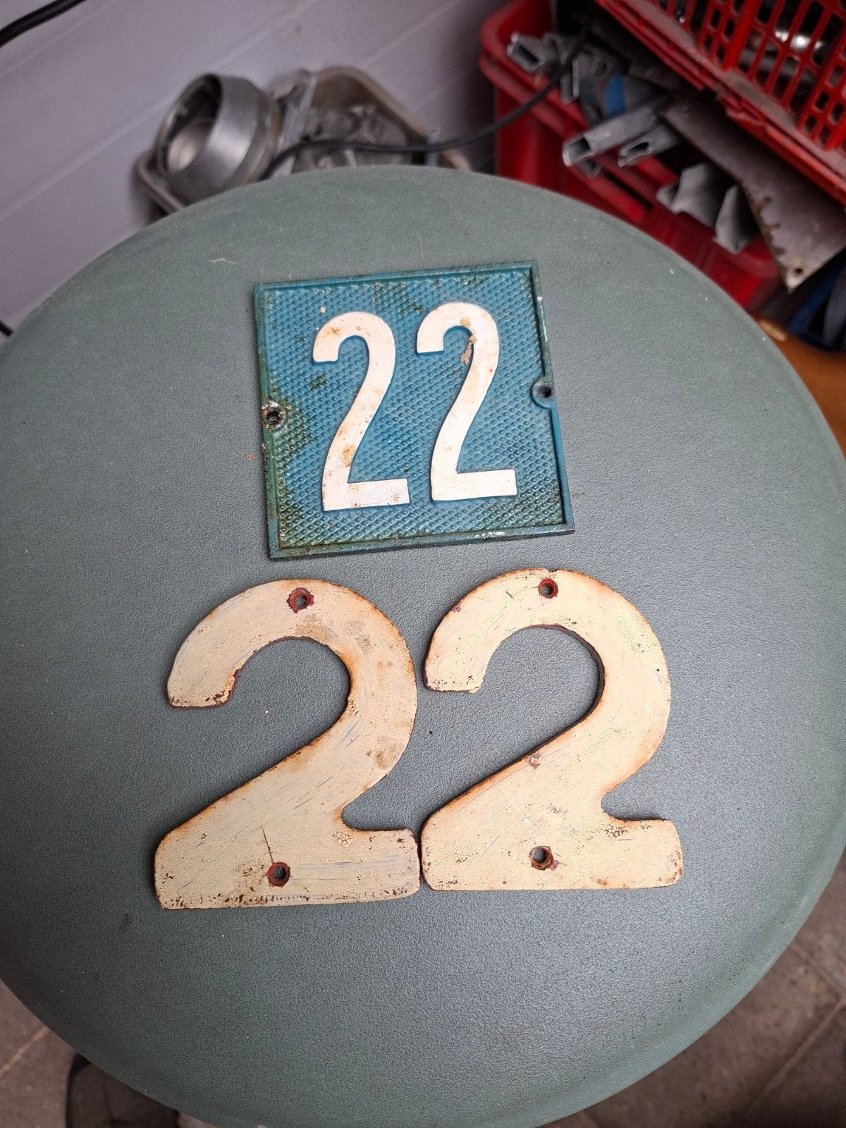 Vintage metalen huisnummers '22' - Set van 2, Ophalen