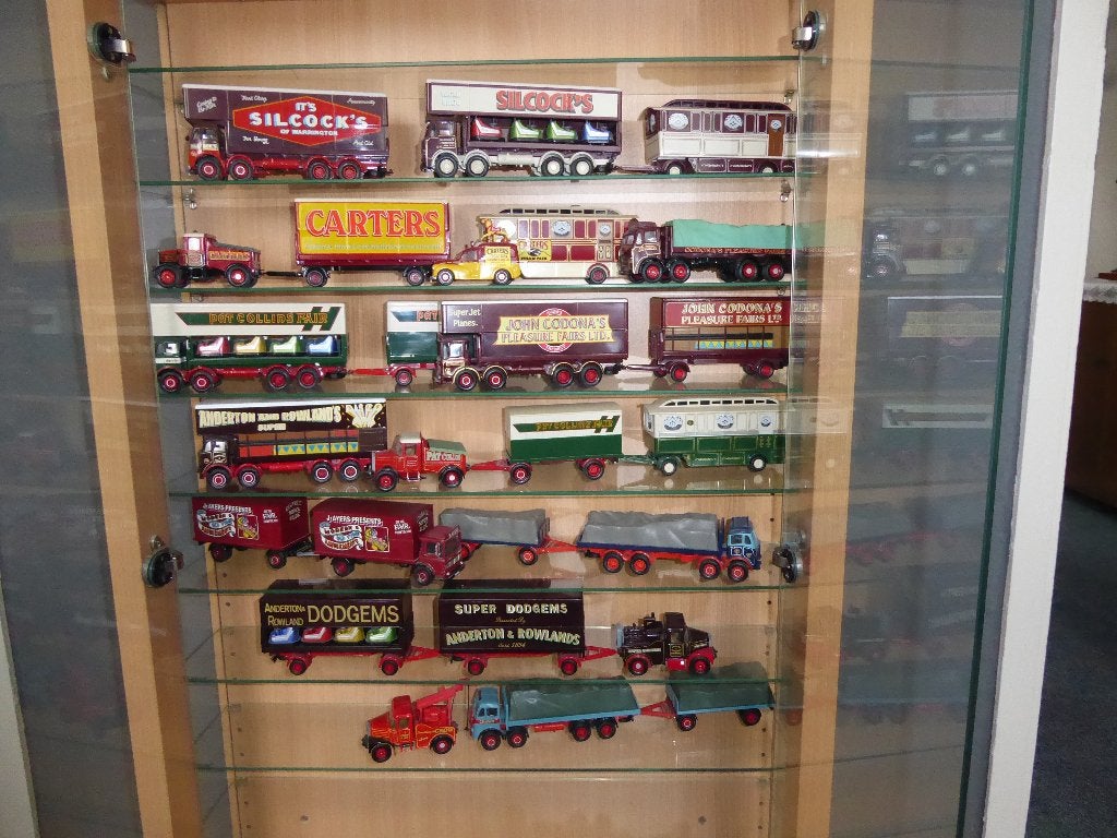 set corgi kermis modellen, Ophalen, Zo goed als nieuw, Bus of Vrachtwagen, Corgi