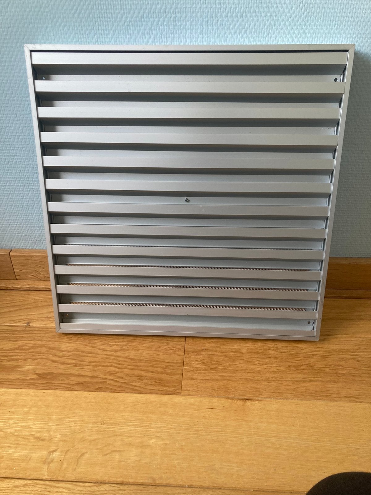 Buiten rooster aluminium, Ophalen of Verzenden, Zo goed als nieuw, Minder dan 60 cm, 30 tot 80 cm