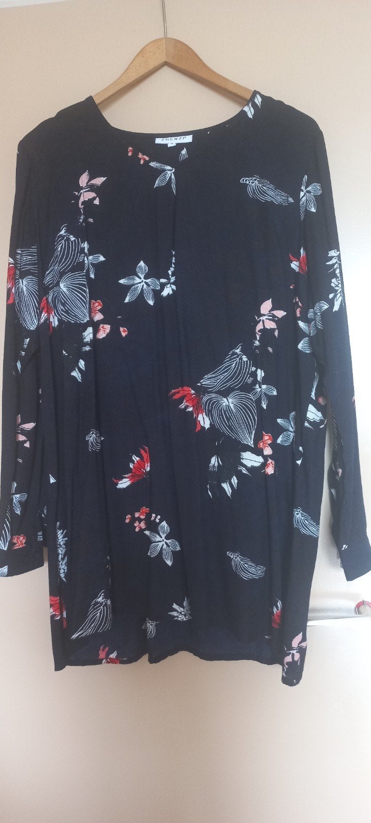 Blauw tuniek met bloemen mt 44/46, Blauw, Maat 46/48 (XL) of groter, Ophalen of Verzenden, Merkloos