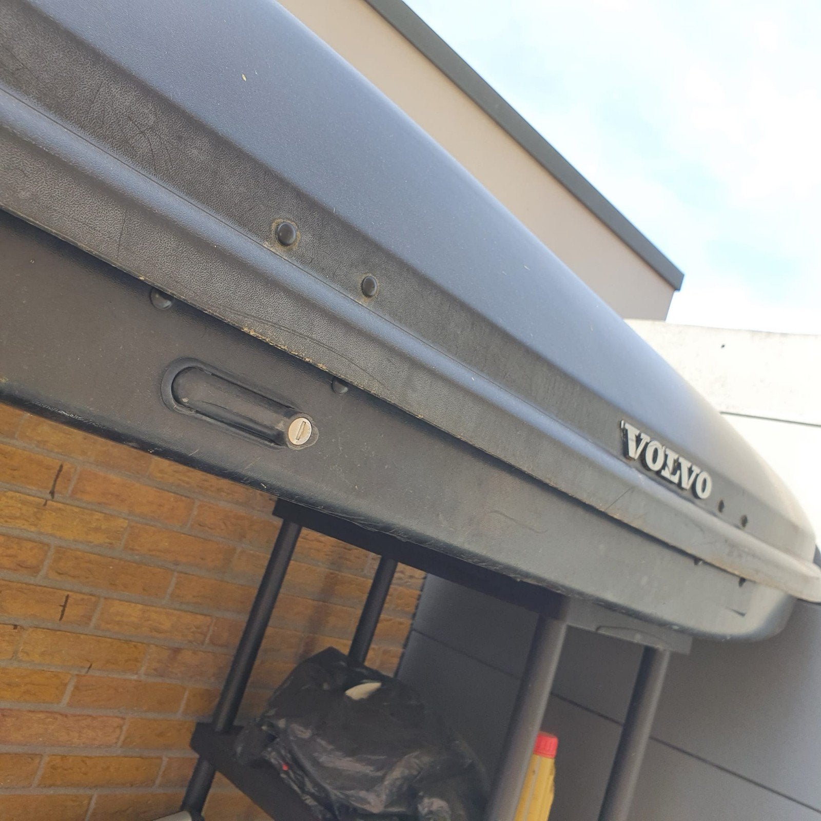 dakkoffer Volvo 22, Ophalen