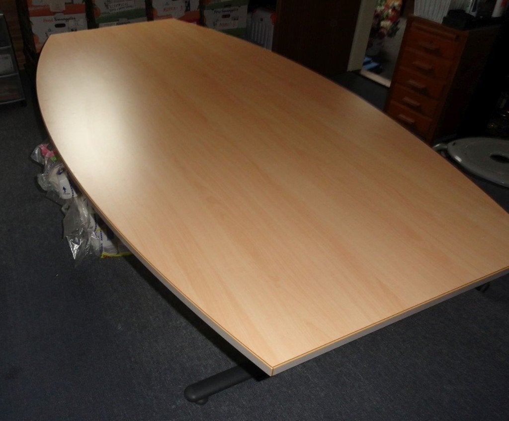 Vergadertafel, mooie grote tafel, zgan, mooie vorm, Modern, Ophalen, Zo goed als nieuw, Overige typen