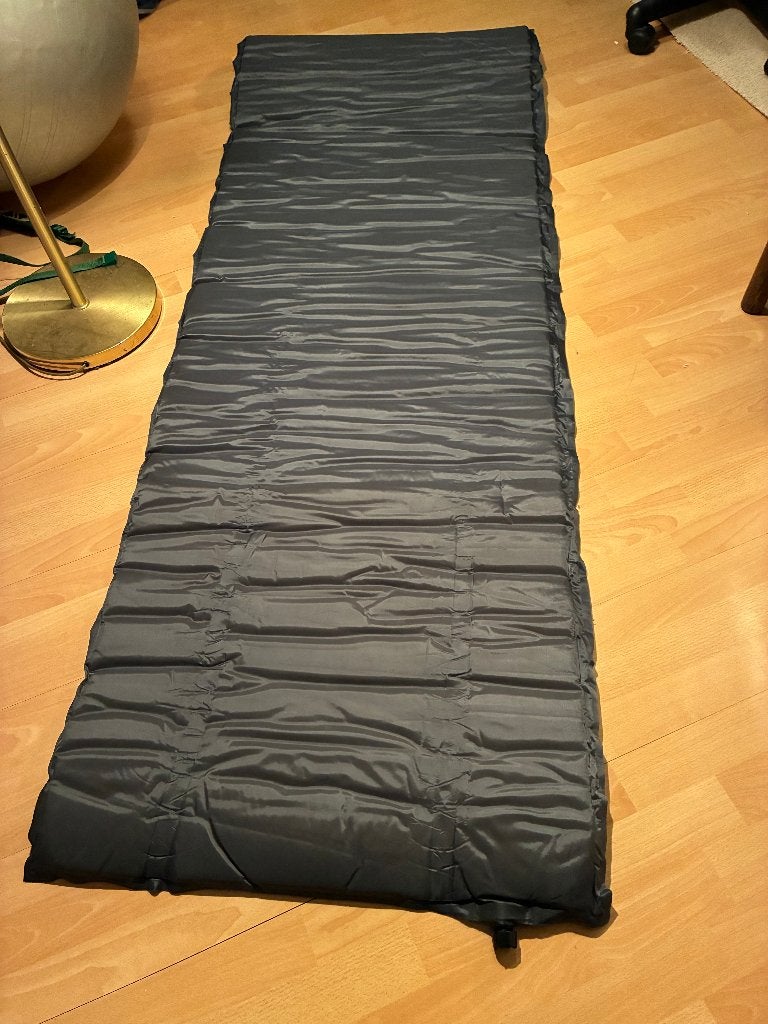 kampeermatras; luchtbed; zelfopblazend, Ophalen, Gebruikt, 1-persoons