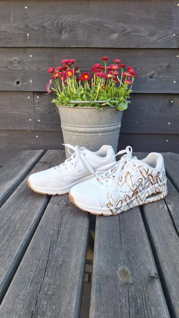 SKECHERS JGoldcrown Uno - Metallic Lovesneakers maat 40 ZGAN, Skechers, Wit, Ophalen of Verzenden, Sneakers of Gympen