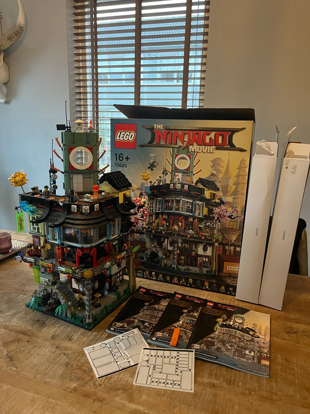Lego The Ninjago Movie 70620 Ninjago City -Zo goed als nieuw, Kinderen en Baby's, Speelgoed | Duplo en Lego, Lego, Ophalen of Verzenden