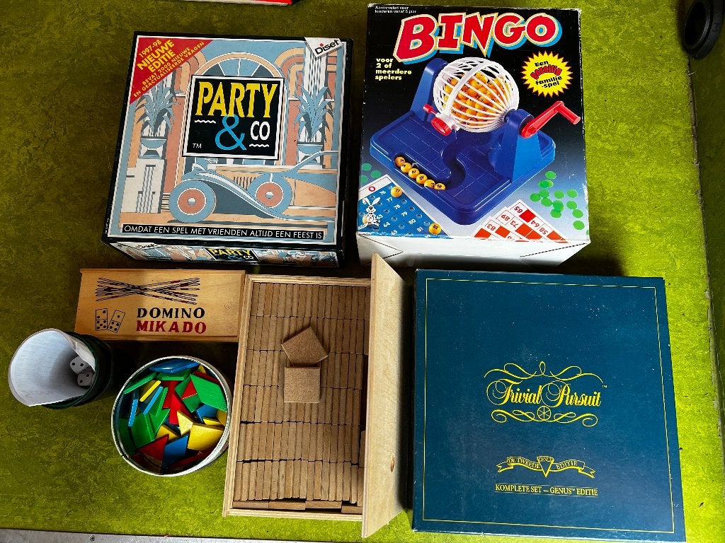 4 Gezelschapsspellen., Hobby en Vrije tijd, Gezelschapsspellen | Bordspellen, Zo goed als nieuw, Vijf spelers of meer, Ophalen of Verzenden