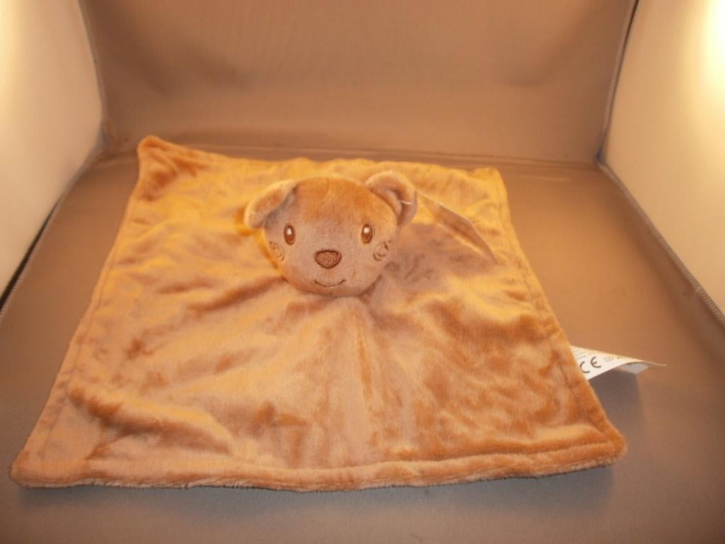 Wibra beer knuffel doekje bruin met rammel in hoofd en ogen, Ophalen of Verzenden, Nieuw, Beer