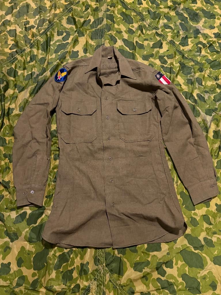 Tweede wereldoorlog US air force blouse 1943 met Burma patch, Verzamelen, Ophalen of Verzenden, Luchtmacht, Amerika, Embleem of Badge