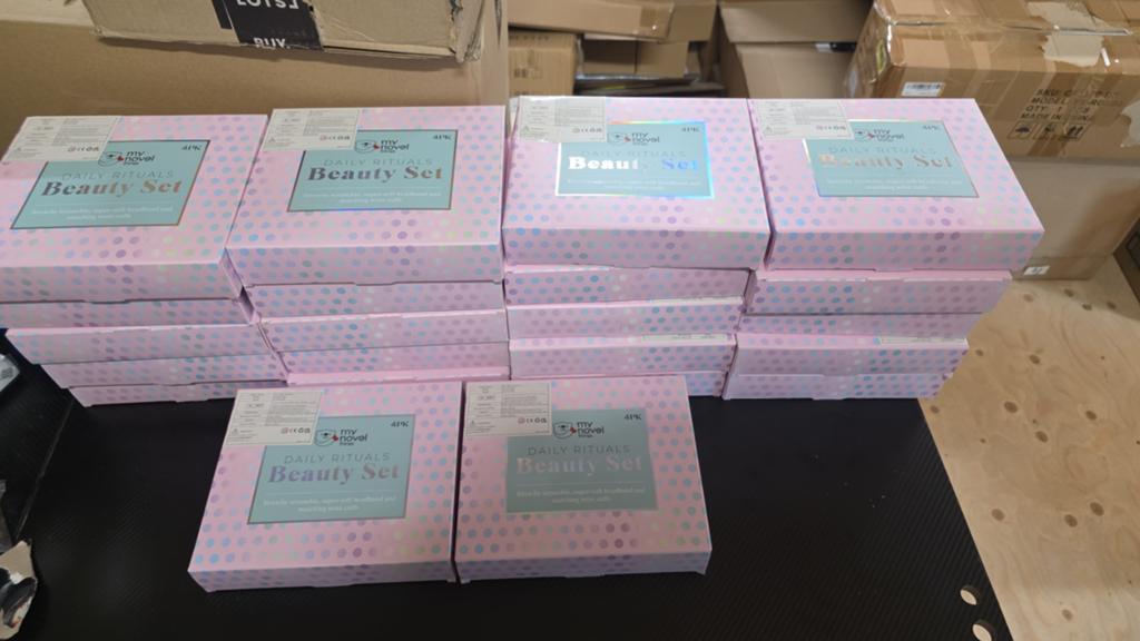 Partij 22 stuks My Novel Daily Rituals Beauty Set Nieuw, Sieraden, Tassen en Uiterlijk, Uiterlijk | Lichaamsverzorging, Ophalen of Verzenden