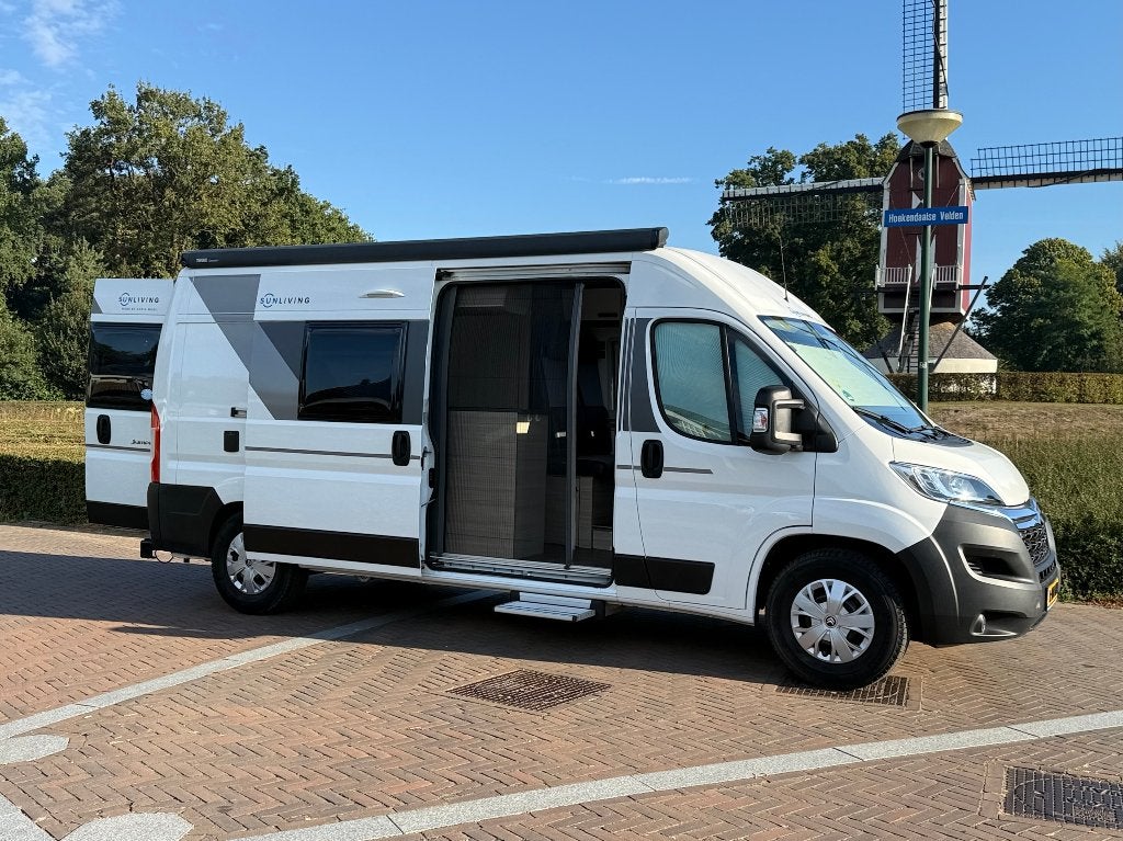 Sun Living V60 SP-2021-1e Eig.-2021-Orig Nlds-Nwst-28.418 km, Buscamper of Camperbus, Tot en met 2, Bedrijf, Adria