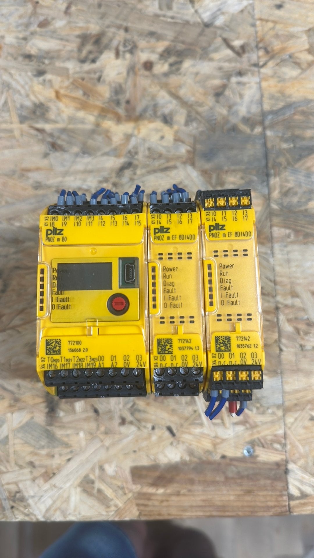 Pilz PNOZ pnoz m80 + 2 uitbreidingen., Ophalen, Zo goed als nieuw